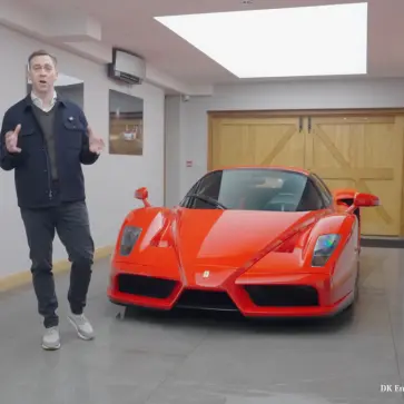 フェラーリ ラフェラーリの取扱説明書〜全景