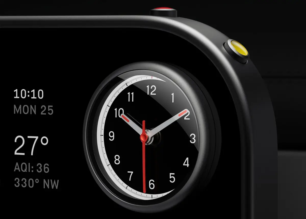 フェラーリ ルーチェのクロックと物理スイッチ