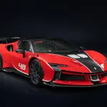 フェラーリSF90 XX スパイダー（テーラーメイド仕様、ロッソ、静止、フロント）