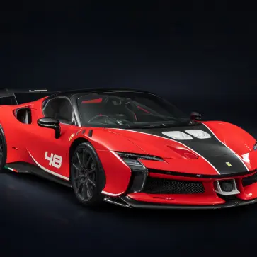 フェラーリSF90 XX スパイダー（テーラーメイド仕様、ロッソ、静止、フロント）