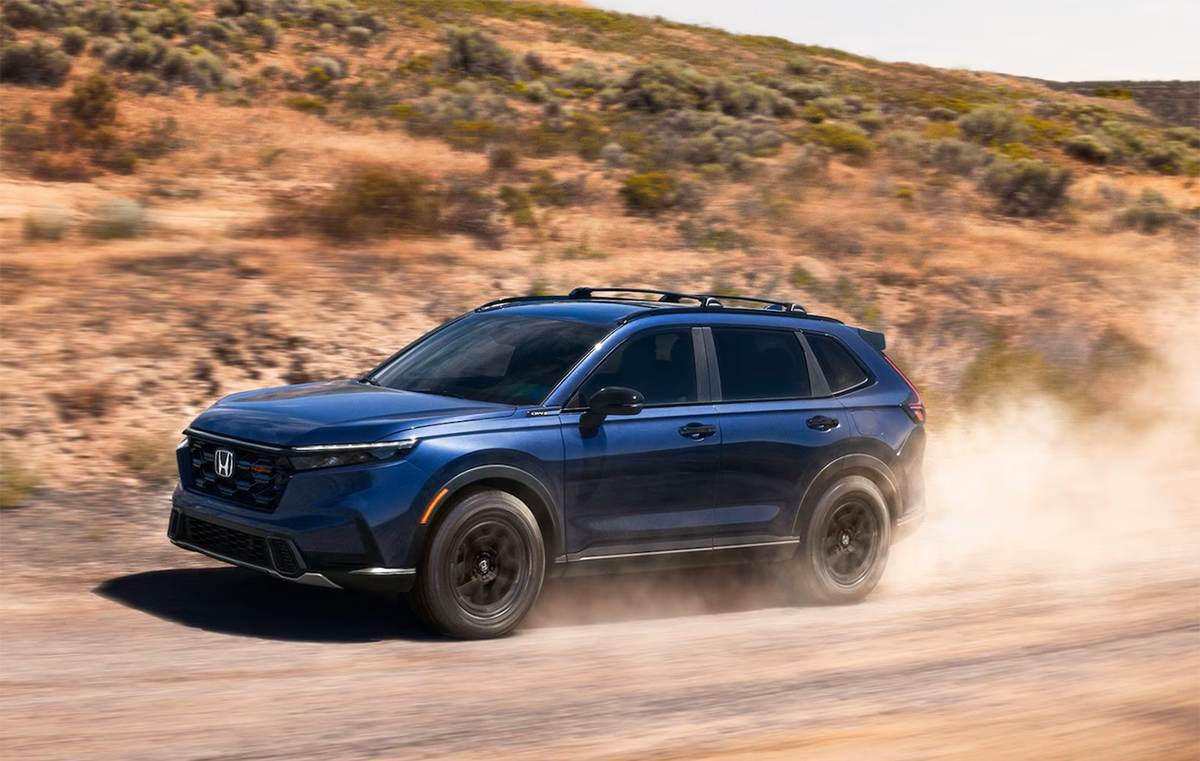 ホンダ CR-Vハイブリッド（ブルー、走行）