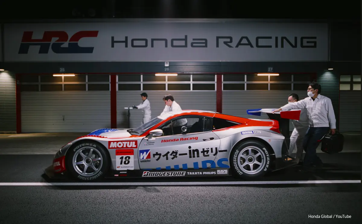 2010年のホンダのレーシングカー、HSV-010（サイド）