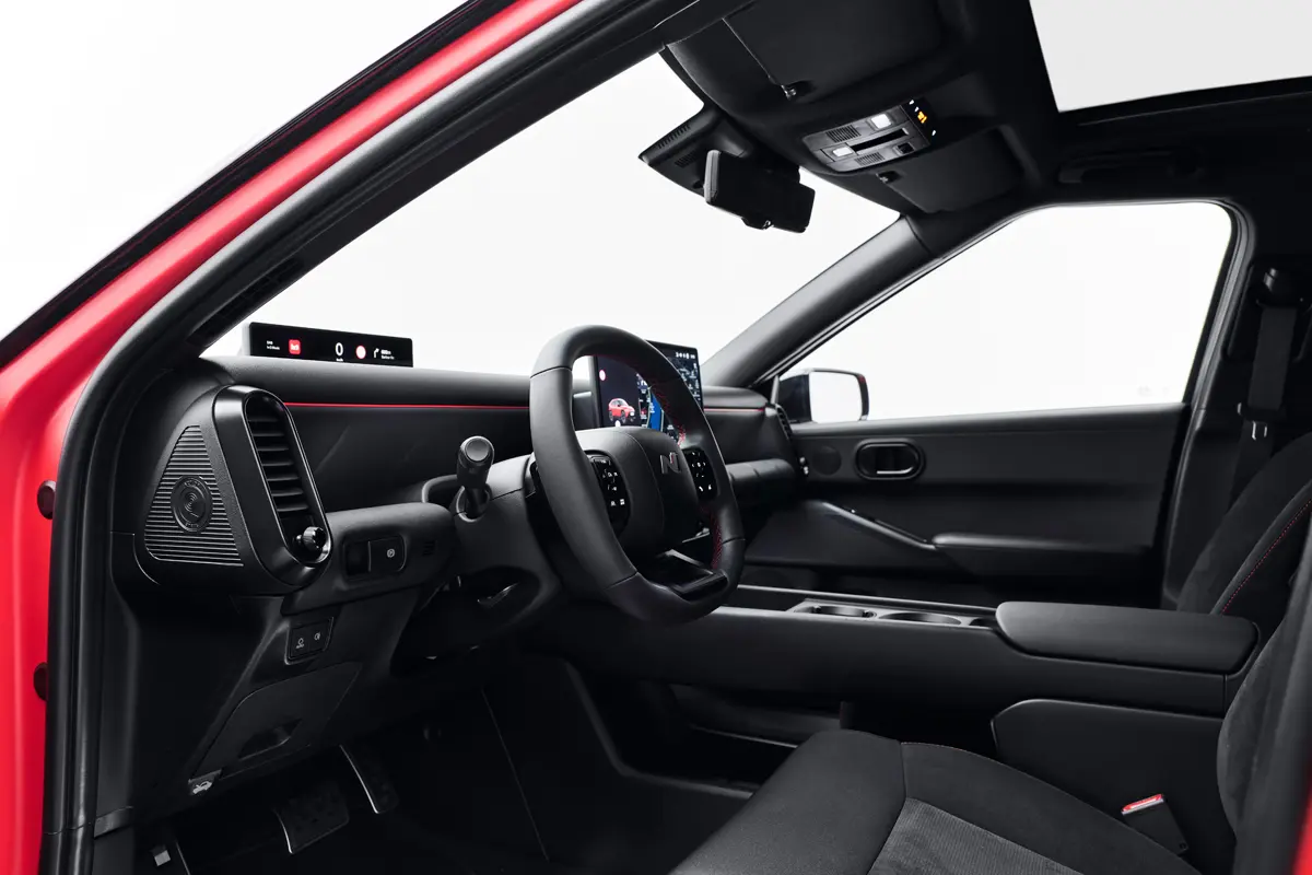 ヒョンデ アイオニック3 N LINEのインテリア