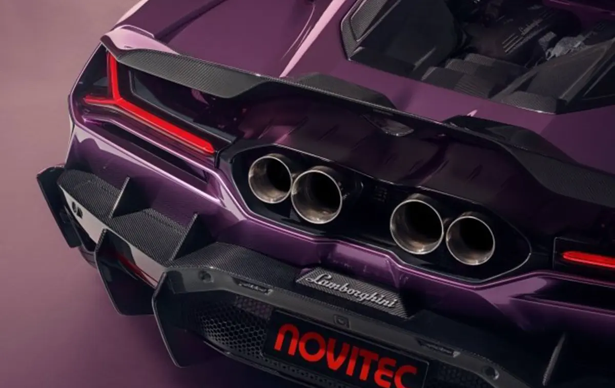 ノビテックチューンによるランボルギーニ・レヴエルトのテールパイプ