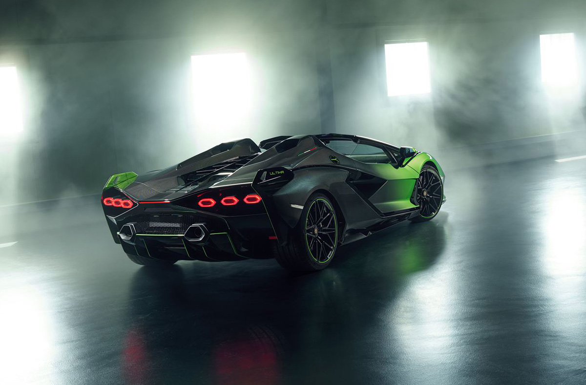 ランボルギーニ・シアン・ロードスター（リア、静止）