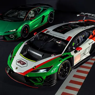ランボルギーニ テメラリオ(グリーン)とテメラリオGT3(イタリアンカラー)