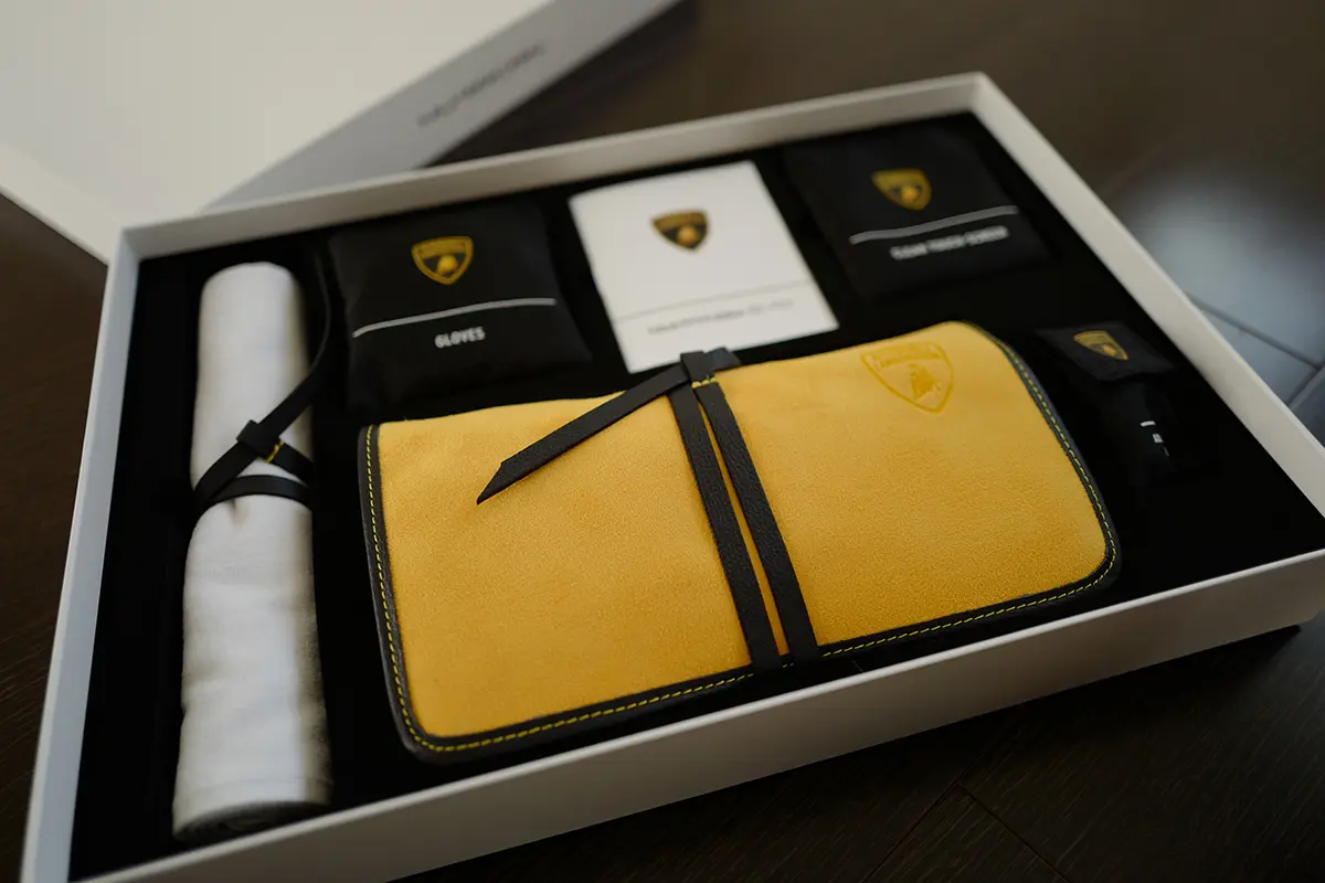 ランボルギーニ納車時の「ウェルカムキット」