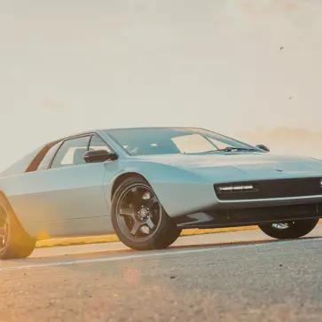 英国アンカー（Encor）によるロータス・エスプリのレストモッド、フロントサイド