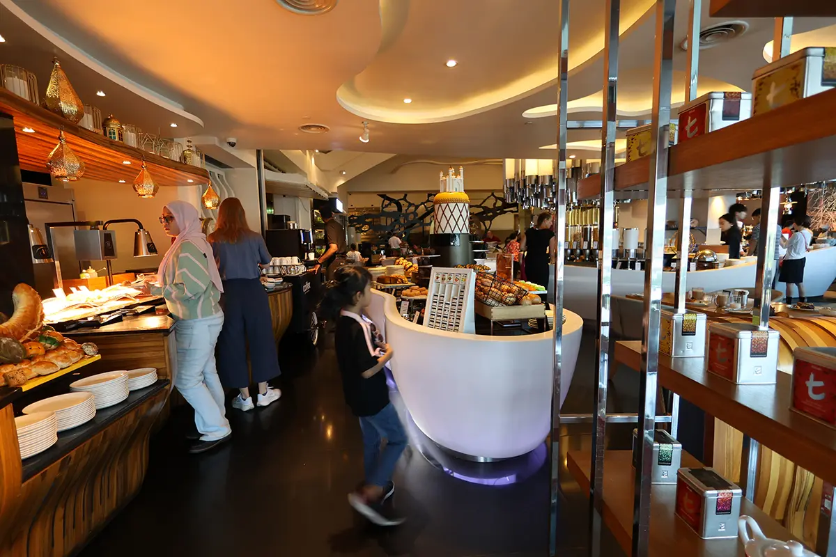 マレーシア ヒルトンクアラルンプールの朝食ブッフェ（中東コーナー）