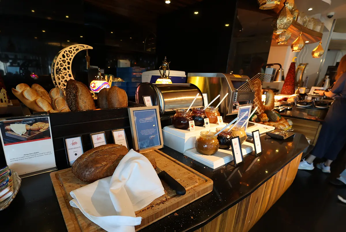 マレーシア ヒルトンクアラルンプールの朝食ブッフェ