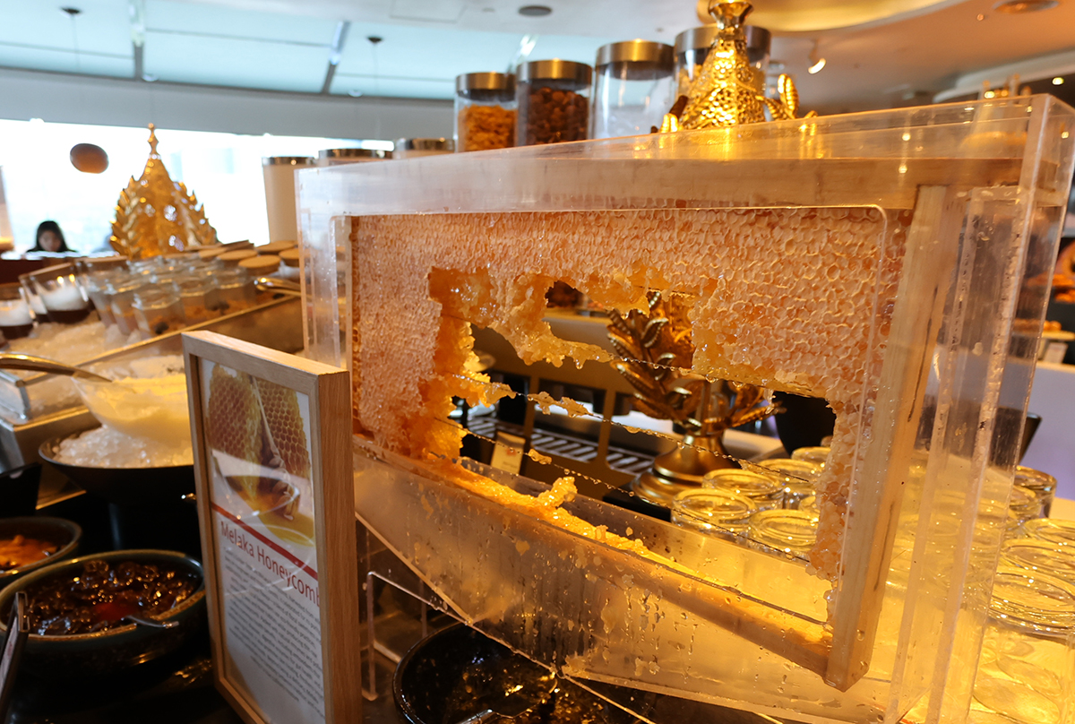 マレーシア ヒルトンクアラルンプールの朝食ブッフェ（はちみつ）