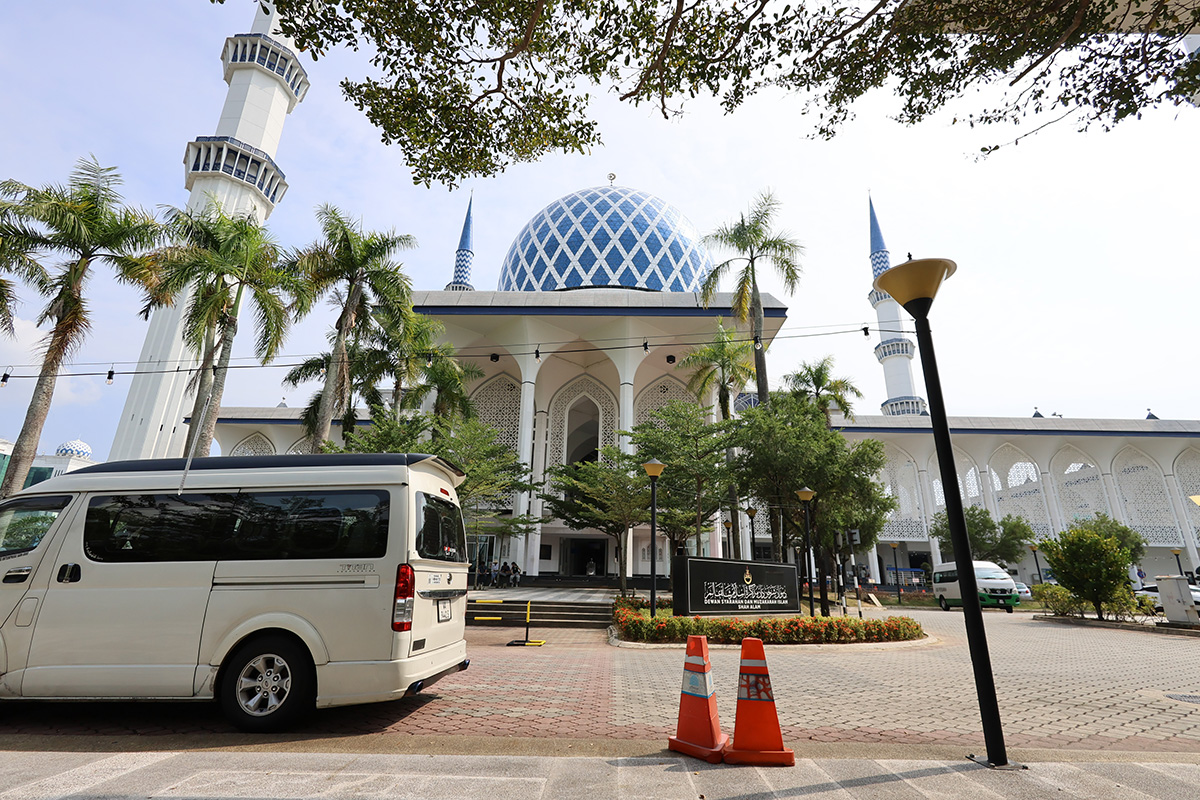 マレーシア クアラルンプールの「ブルーモスク」～全景