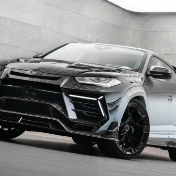 マンソリーによるランボルギーニ・ウルスベースのコンプリートカー、ヴェナタス EVO Sのフロント