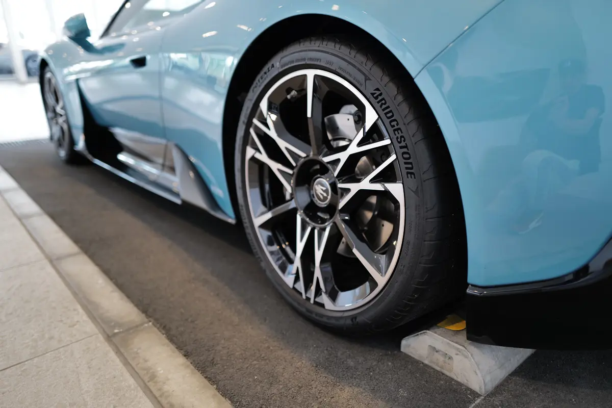 マセラティ MC PURA Cielo（プーラ・チェロ）のホイール