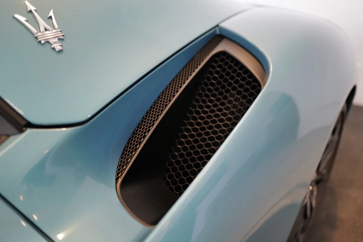 マセラティ MC PURA Cielo（プーラ・チェロ）のリヤフェンダー（エアインテーク）