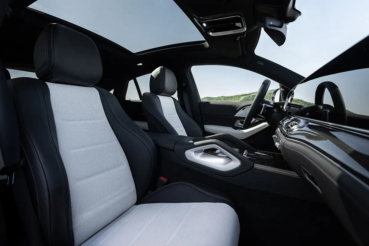 メルセデス・ベンツGLE（クーペ）のインテリア～助手席