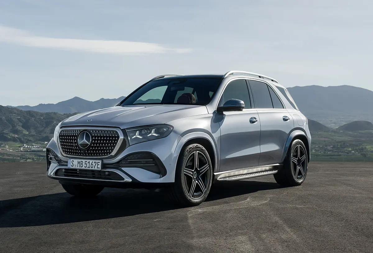 メルセデス・ベンツGLE（SUV）のフロントサイド