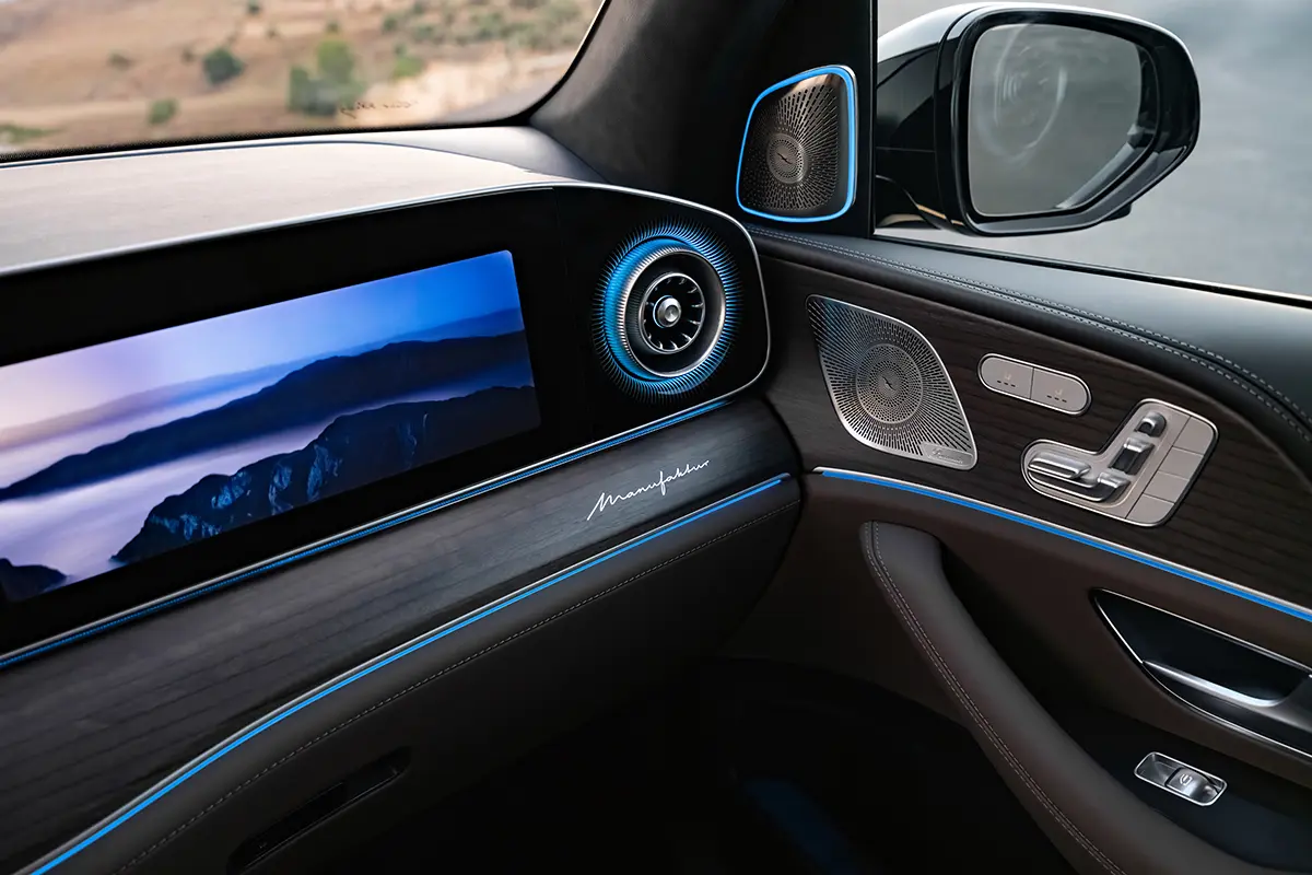 メルセデス・ベンツGLSのインテリア～助手席側ダッシュボード