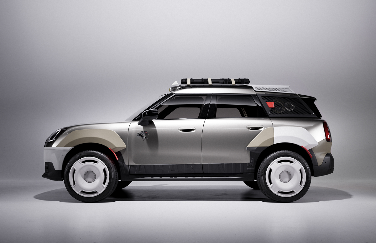 ミニとヴァガブンドとのコラボレーションによる野外フェス仕様のカントリーマン（エクステリア〜サイド）