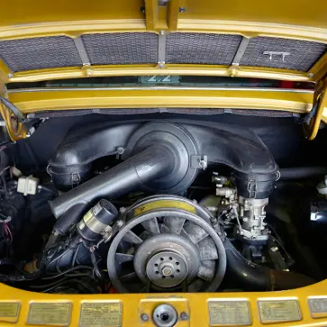 空冷ポルシェ911のエンジンルーム