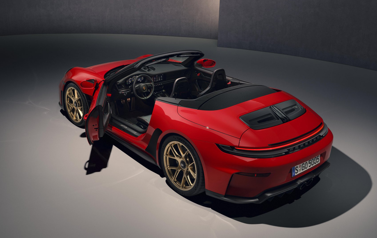 ポルシェ911 GT3 S/Cのエクステリア(レッド、リア、ドアオープン)