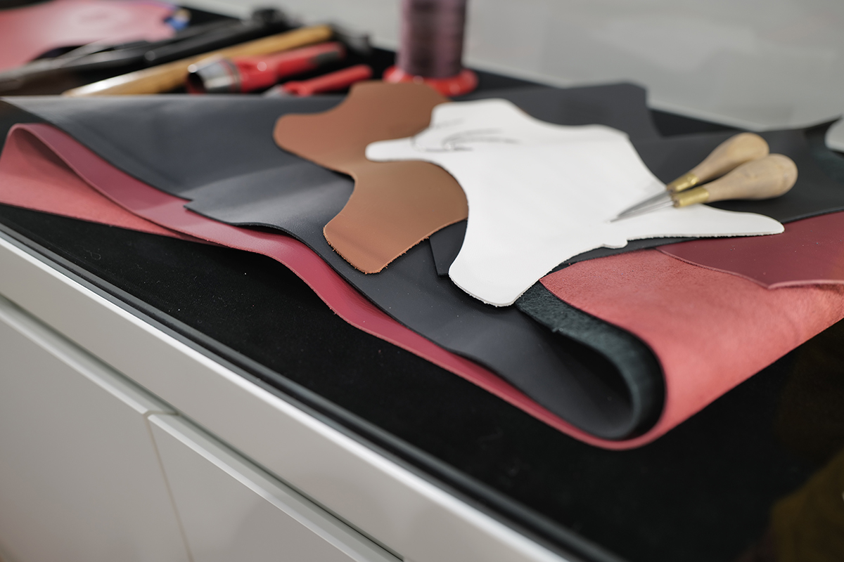 ポルシェのカスタムプログラム、エクスクルーシブのレザー見本