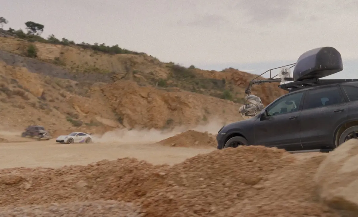 リーグ・オブ・レジェンド：ワイルドリフトとのコラボレーションによる特別なポルシェ911GT3（撮影風景）