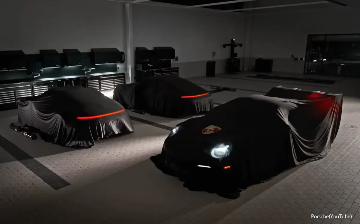 ポルシェとピクサー「トイ・ストーリー5」とのコラボレーションによるポルシェ911のティーザー画像