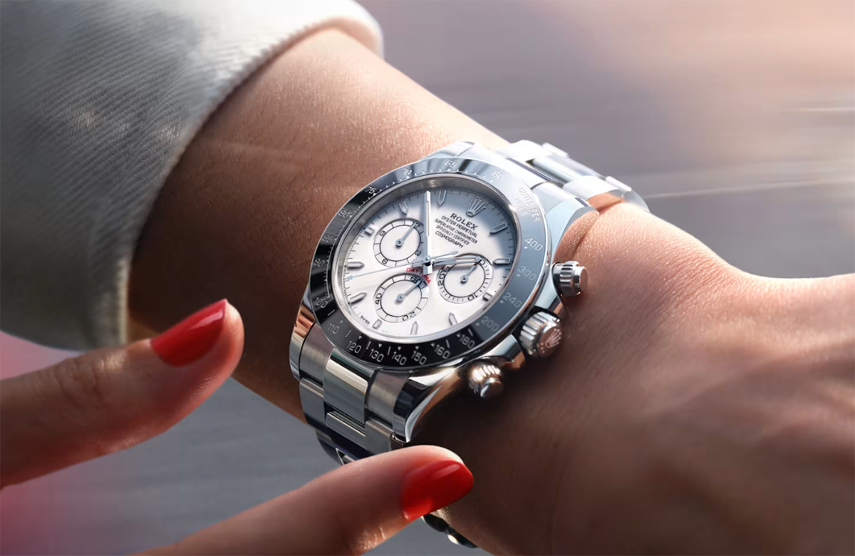 ロレックス・デイトナ「ロレゾール、ホワイトエナメル、グレーセラミック」デイトナ全景