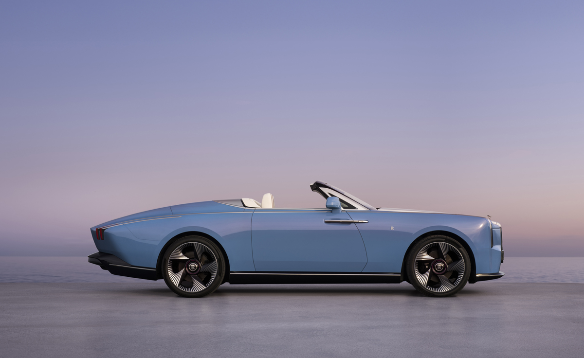 ロールス・ロイスのコーチビルト「プロジェクト・ナイチンゲール」サイド（静止）