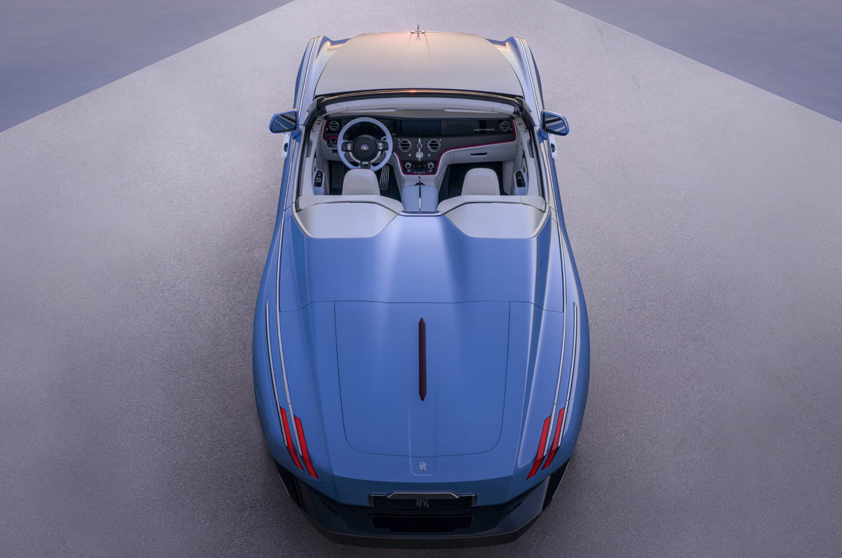 ロールス・ロイスのコーチビルト「プロジェクト・ナイチンゲール」後方上部（静止）