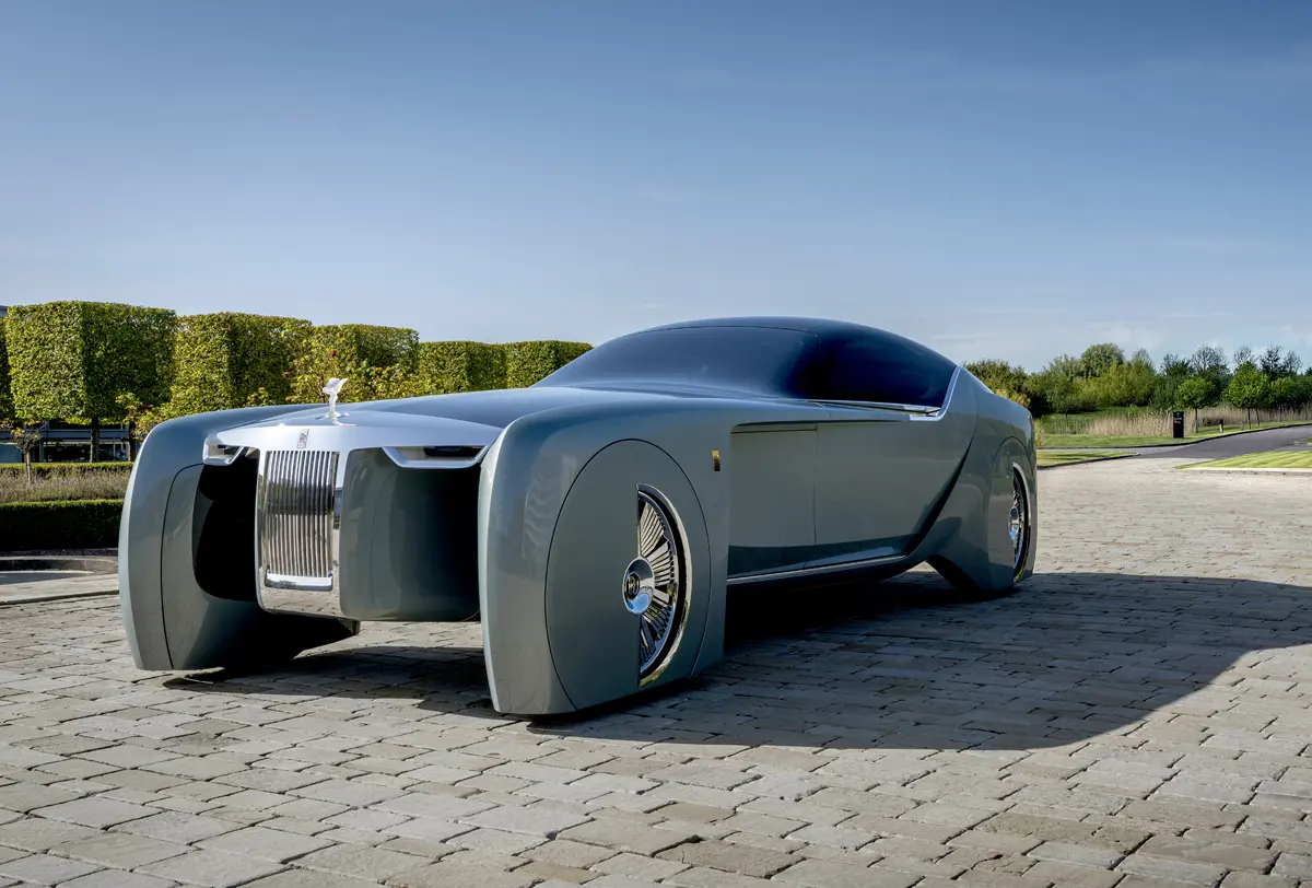 ロールス・ロイスのコンセプトカー103EX（全景、停止）