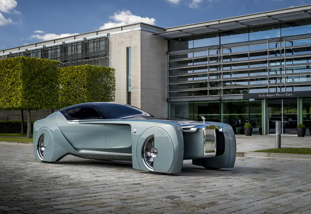 ロールス・ロイスのコンセプトカー103EX（全景、停止）