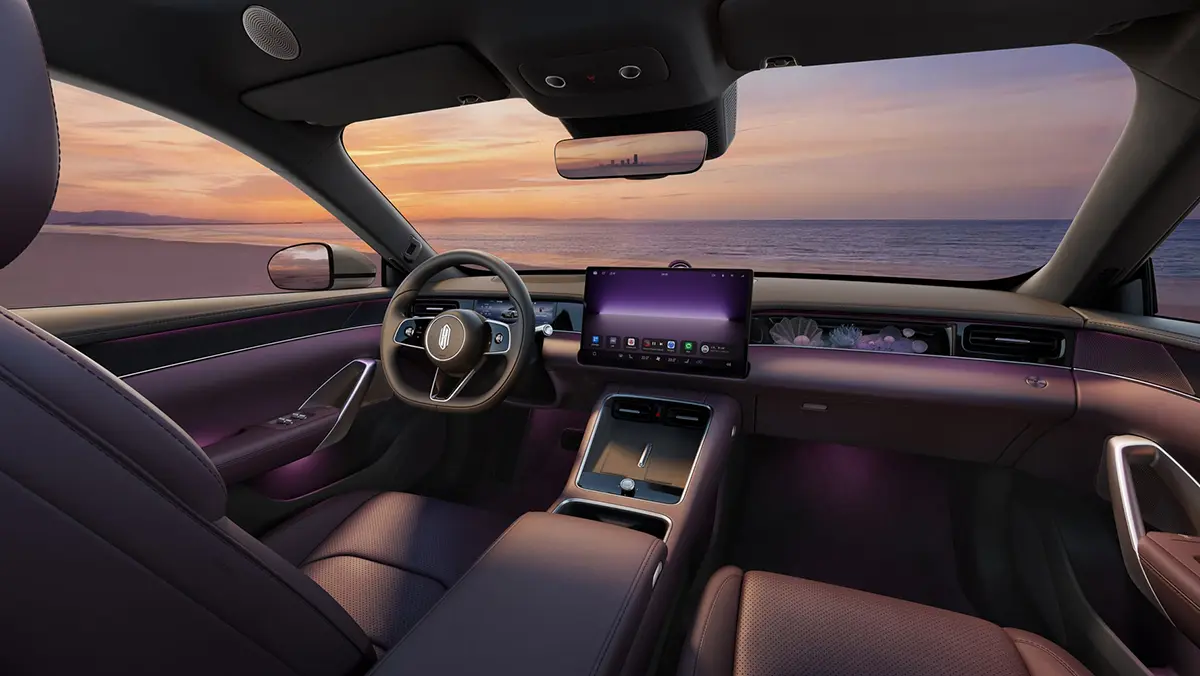 中国、上海汽車（SAIC）「Z7T」インテリア