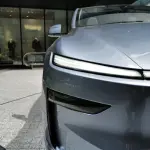 テスラ モデル3のヘッドライト