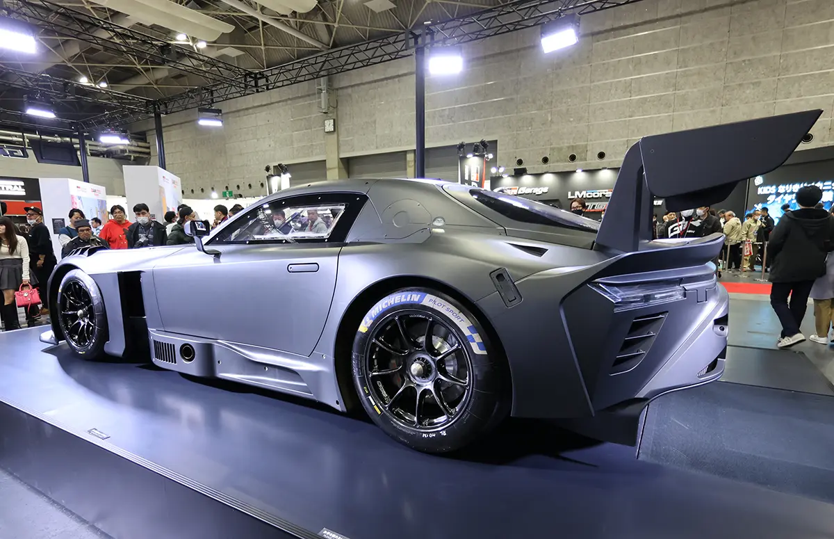 トヨタ GR GT3のリア（静止、マットブラック）