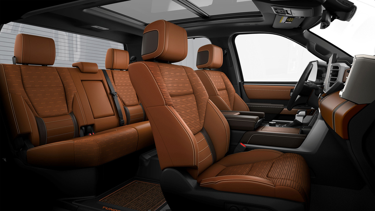 トヨタ・タンドラ（インテリア全景）