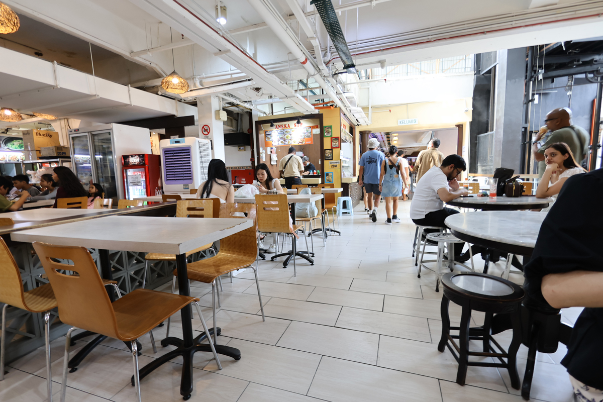 マレーシア、クアラルンプールの「セントラルマーケット」フードコート