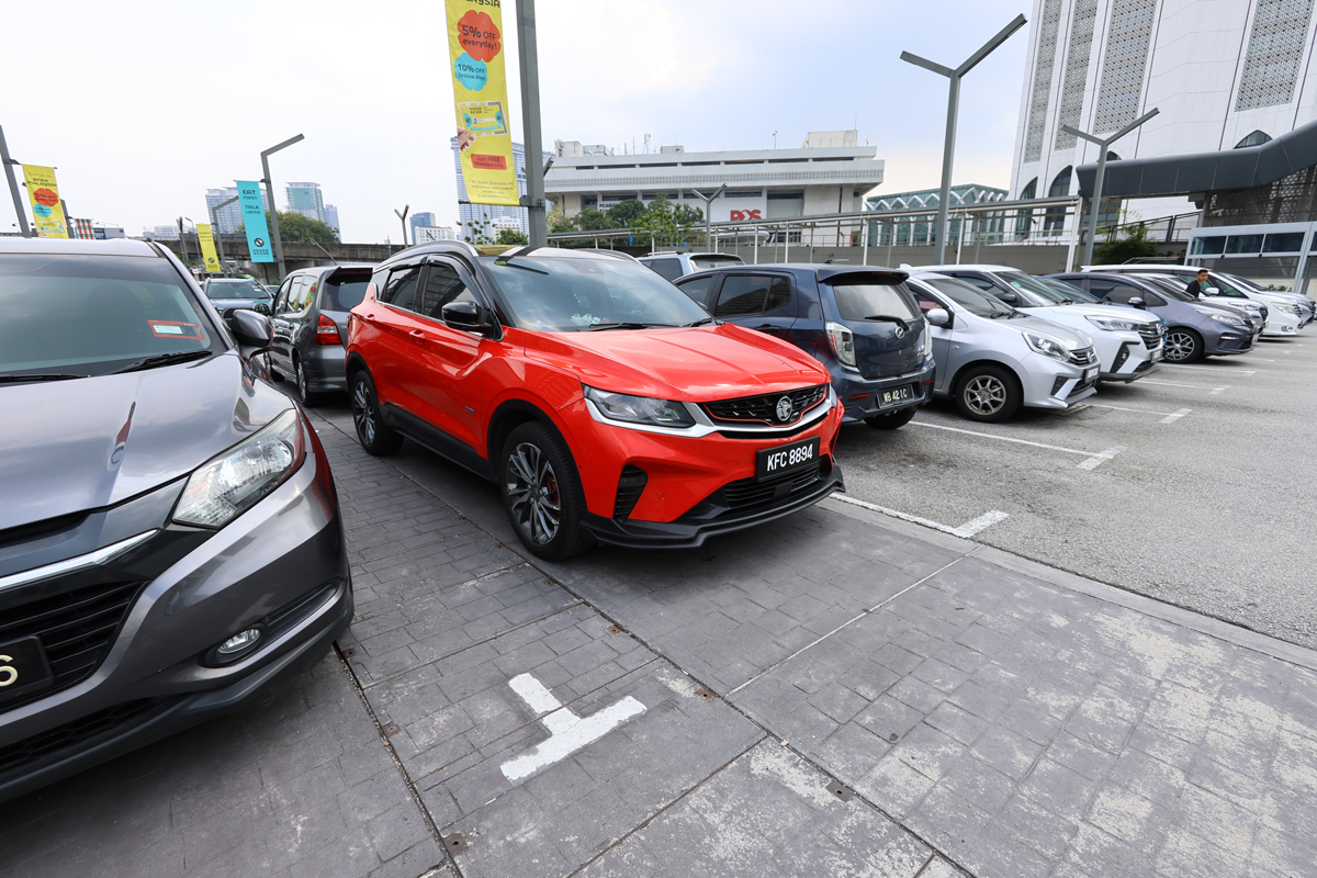 マレーシア、クアラルンプールの「セントラルマーケット」の駐車場