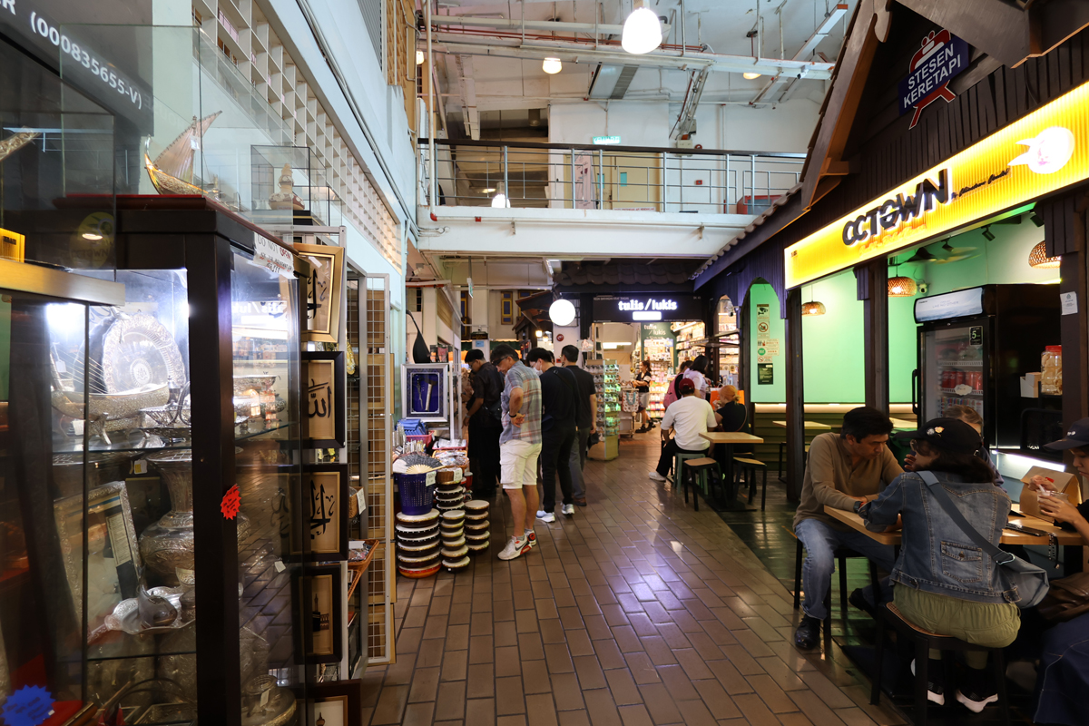 マレーシア、クアラルンプールの「セントラルマーケット」店内