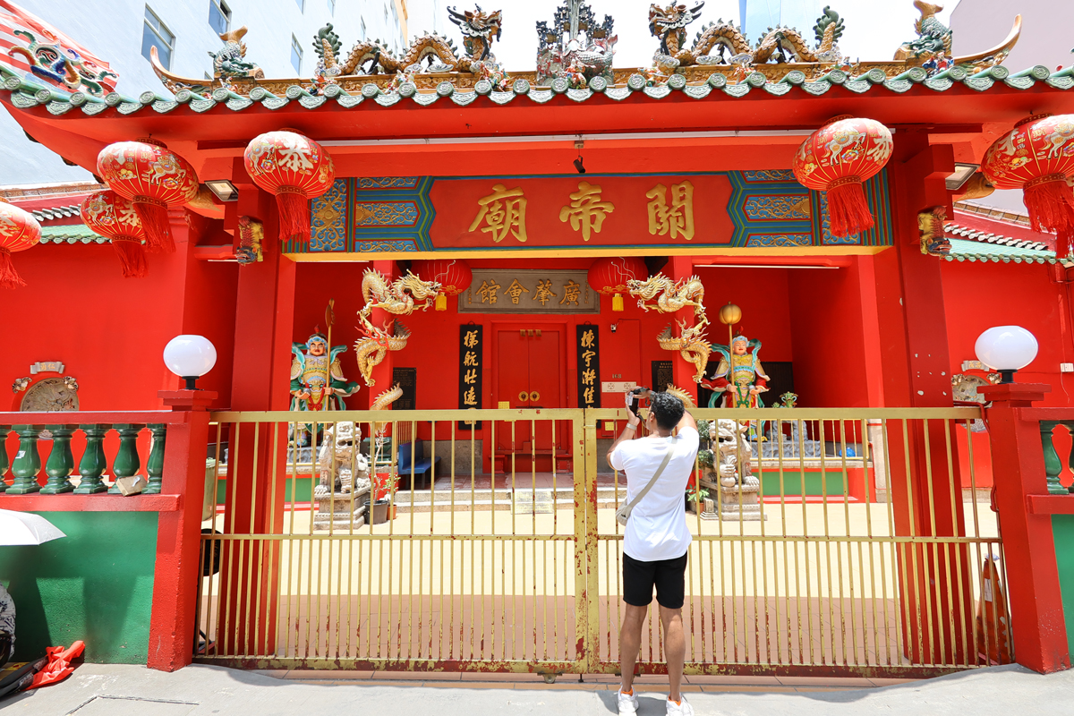 マレーシア、クアラルンプールの「セントラルマーケット」付近の中国寺院