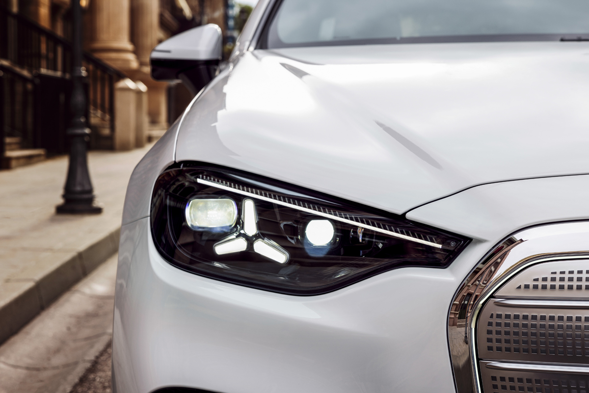 メルセデス・ベンツ Cクラスのヘッドライト