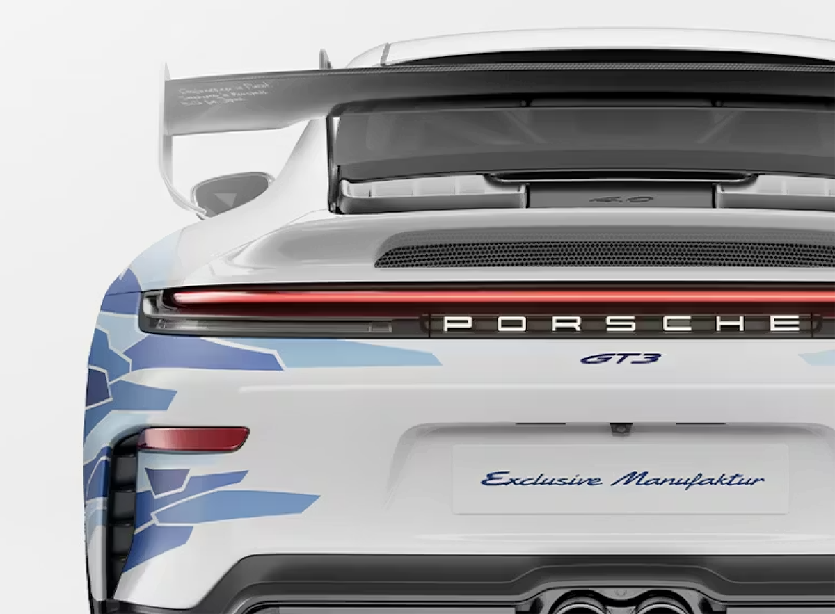 ポルシェ911 GT3 アルティザンエディションのエクステリア〜リアウイング