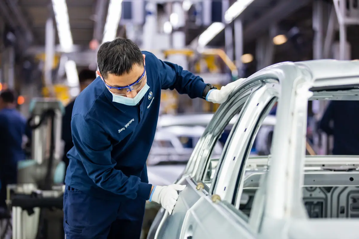 中国・瀋陽のBMW製造工場