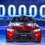 中国・瀋陽のBMW製造工場にて生産された「700万台目の」3シリーズ