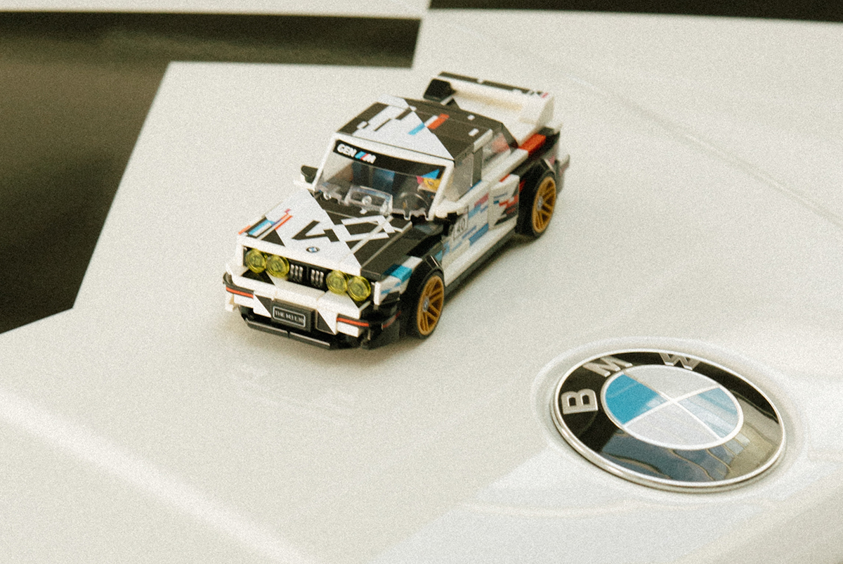 BMWとレゴとのコラボレーションによる「スピードチャンピオン BMW M3」と実車