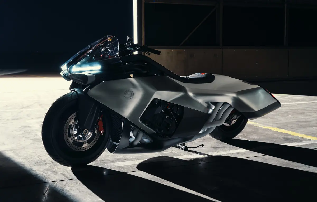 BMWモトラッドのコンセプトバイク、ヴィジョンK18のフロントサイド