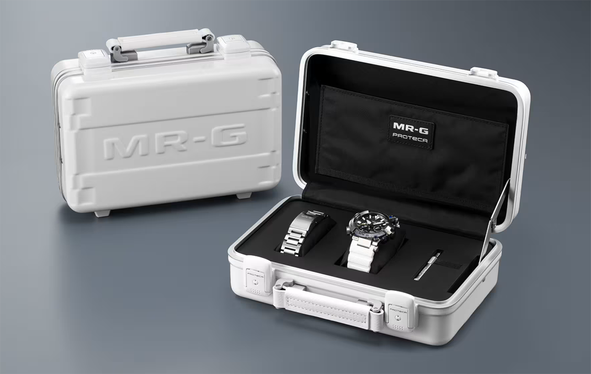 カシオG-SHOCK MR-G 30周年記念フロッグマン「MRG-BF1000EB～収納ケース