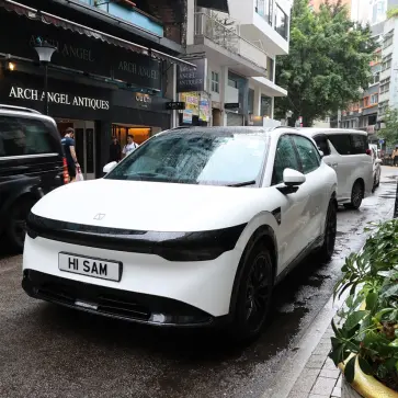 香港で見かけたジーカー7X
