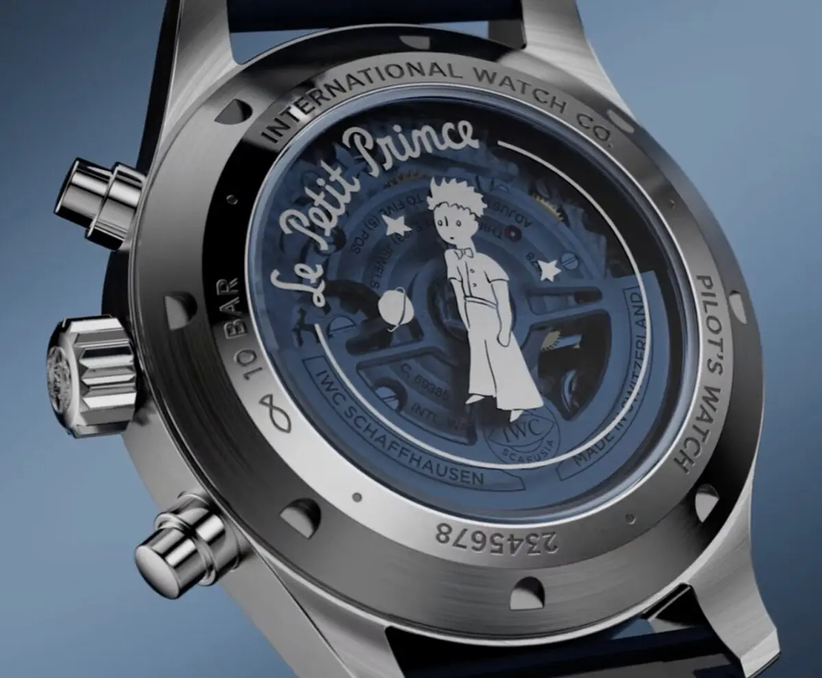 IWCの腕時計、パイロットウォッチ「プティ・フランス」〜星の王子さま(ケースバック)